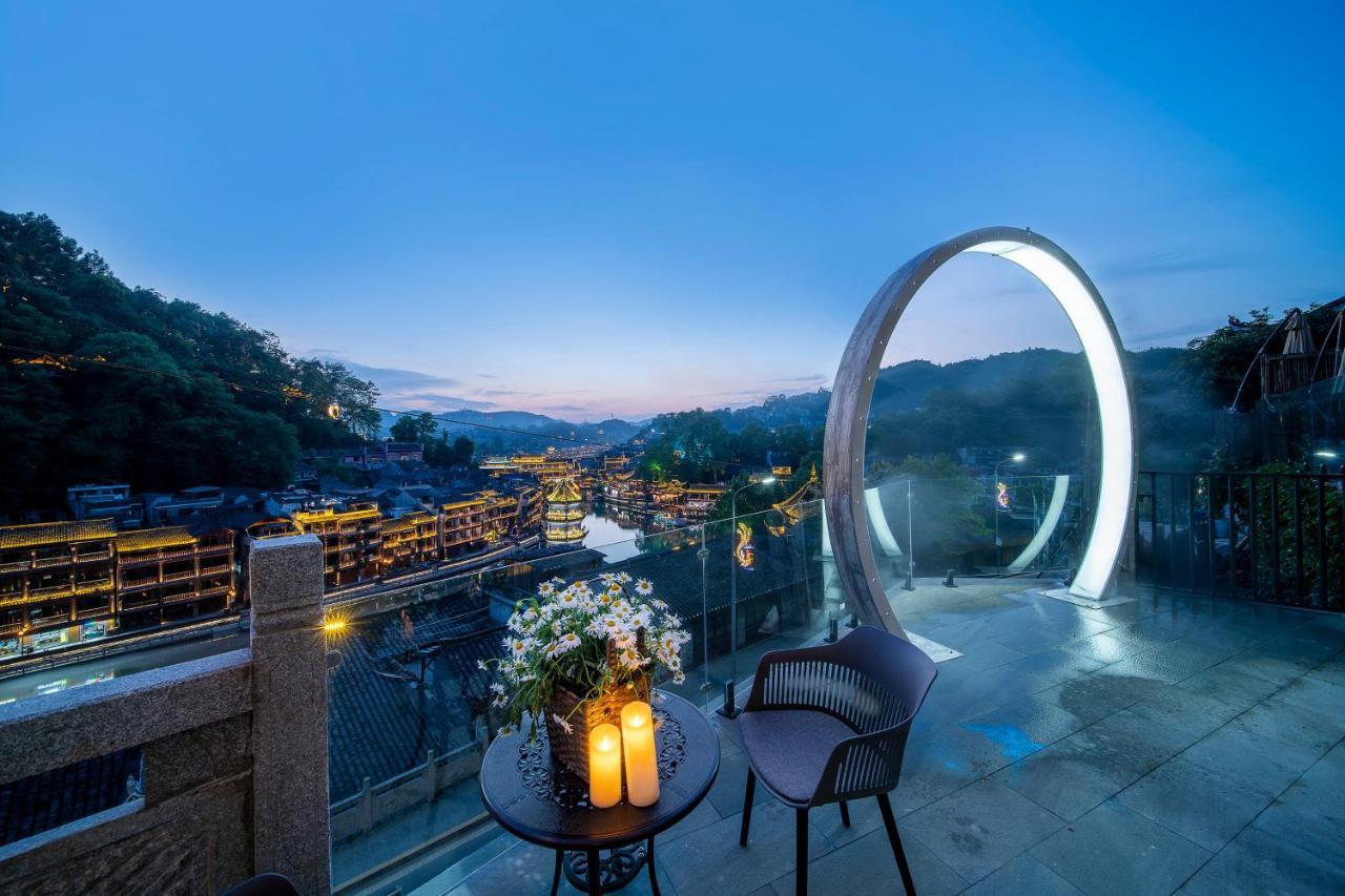 Phoenix Best River View B&B Fenghuang Extérieur photo