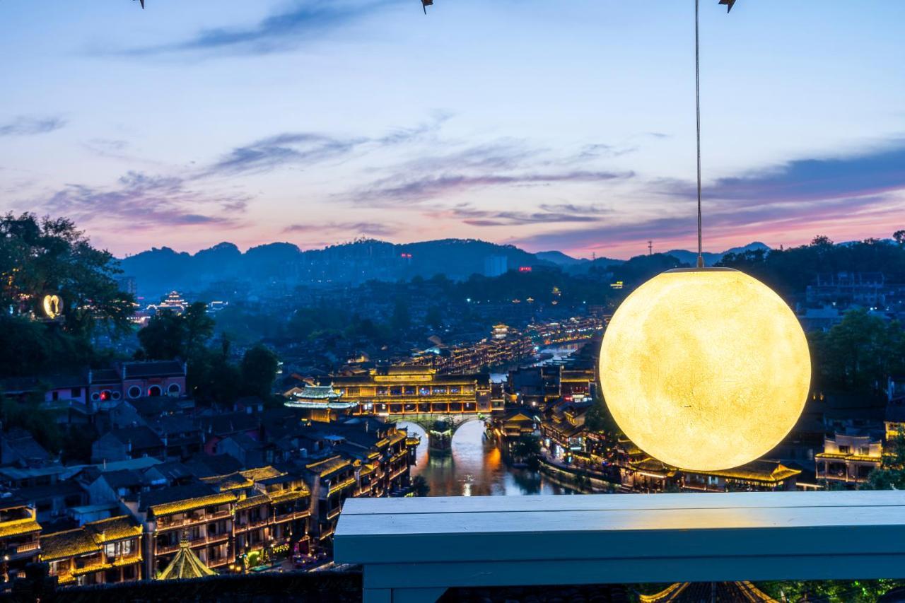 Phoenix Best River View B&B Fenghuang Extérieur photo