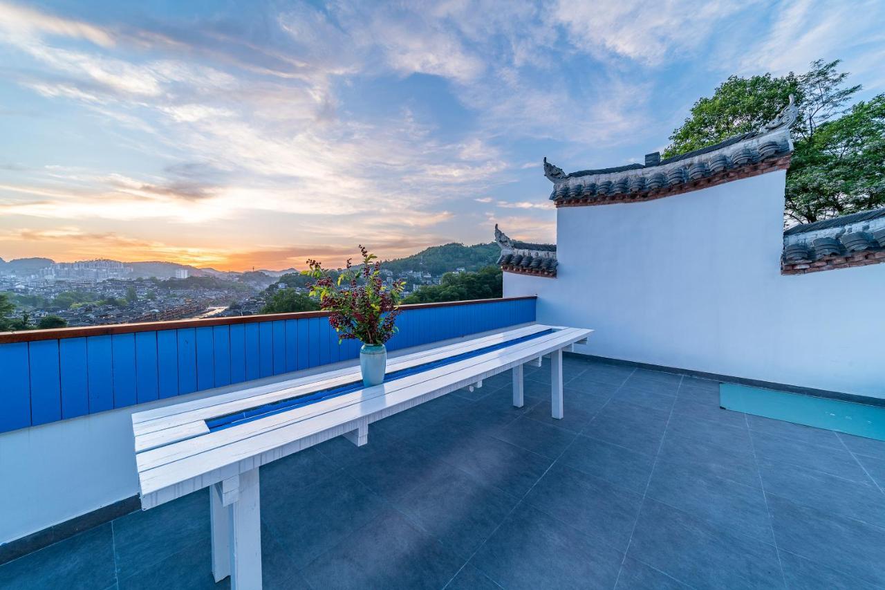Phoenix Best River View B&B Fenghuang Extérieur photo