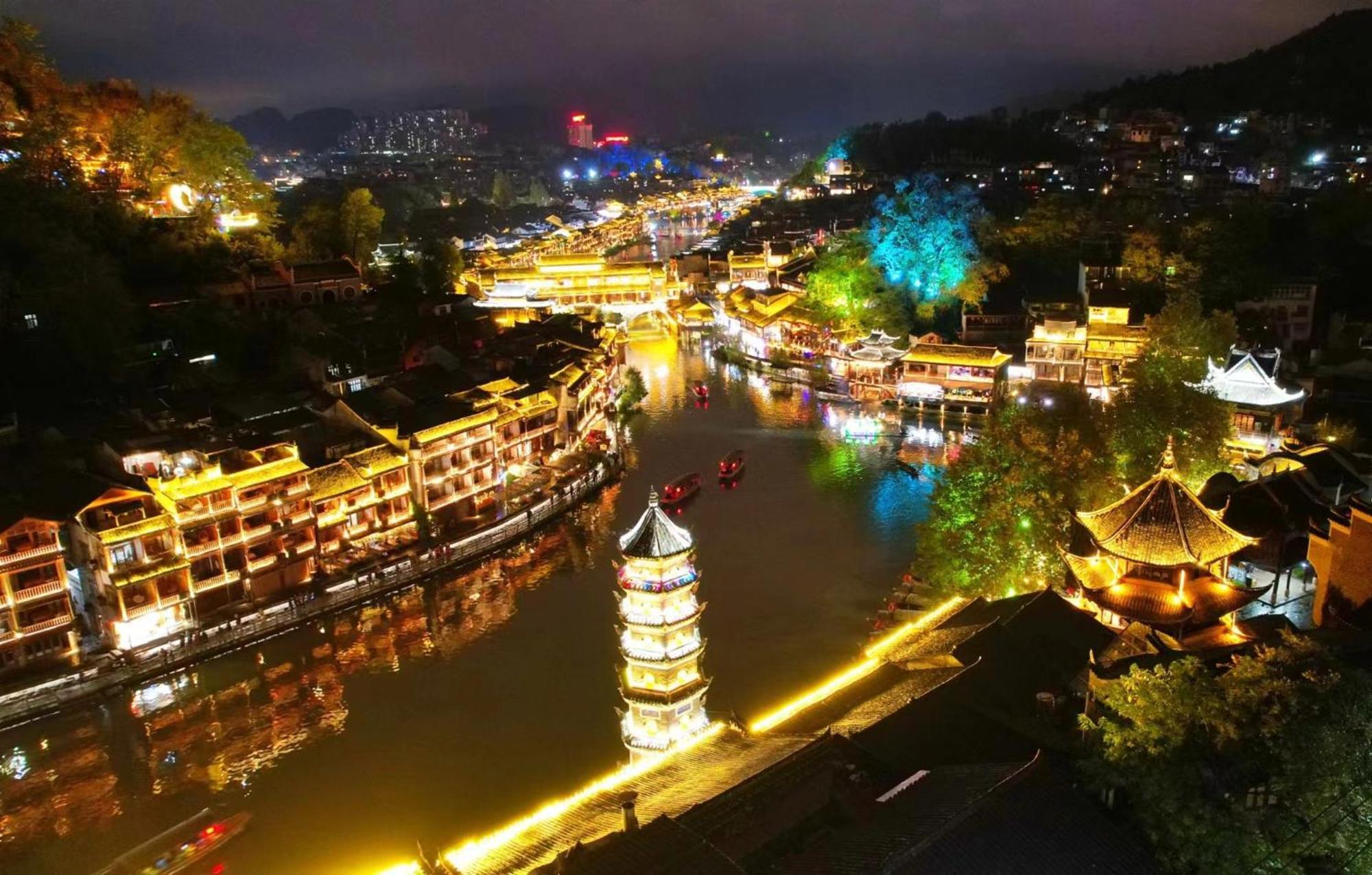 Phoenix Best River View B&B Fenghuang Extérieur photo